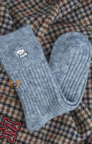 YN5035 Warme Damensocken Magnetis grau – gerippt mit Applikation