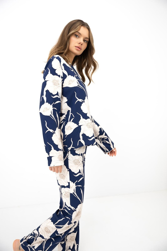 Sensis Vaya Damenpyjama 100% Viskose Dunkelblau mit Blumen und Knöpfen