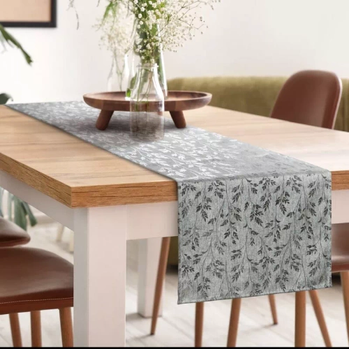 Simona-Tischdecke mit glänzendem Eurocurtain-Aufdruck, silberfarben