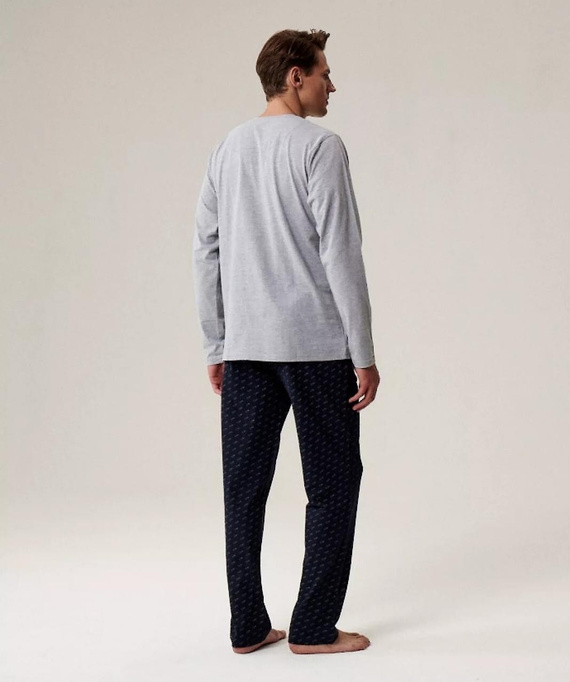 Herrenpyjama NMP-390 Atlantikgrau Marineblau – Baumwolle, lange Ärmel, bequem und warm für kältere Nächte