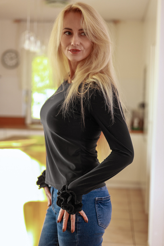 Bluse Nessy Mirale aus Mikrofaser – Damenbluse mit dekorativer Rose