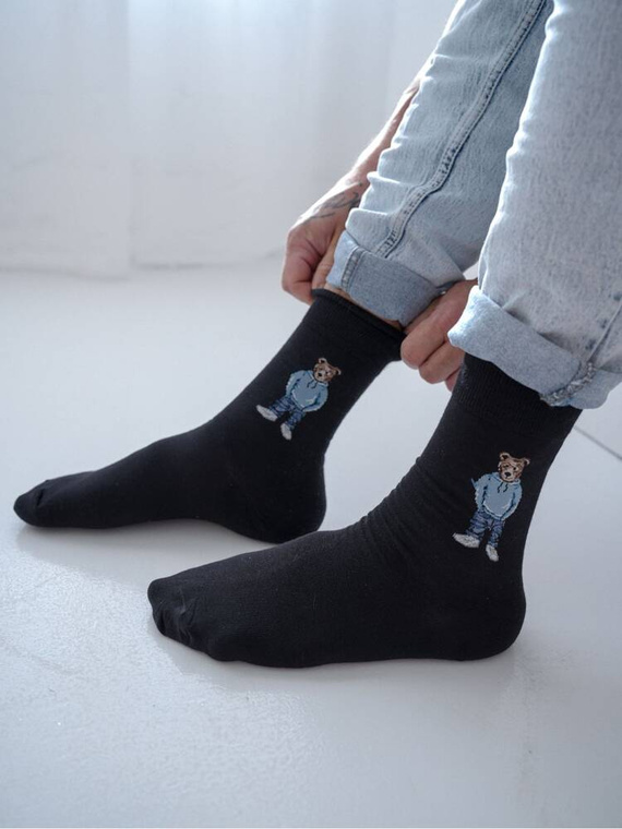 0125.109 Teddybär im blauen Sweatshirt Milena Herrensocken – schwarz