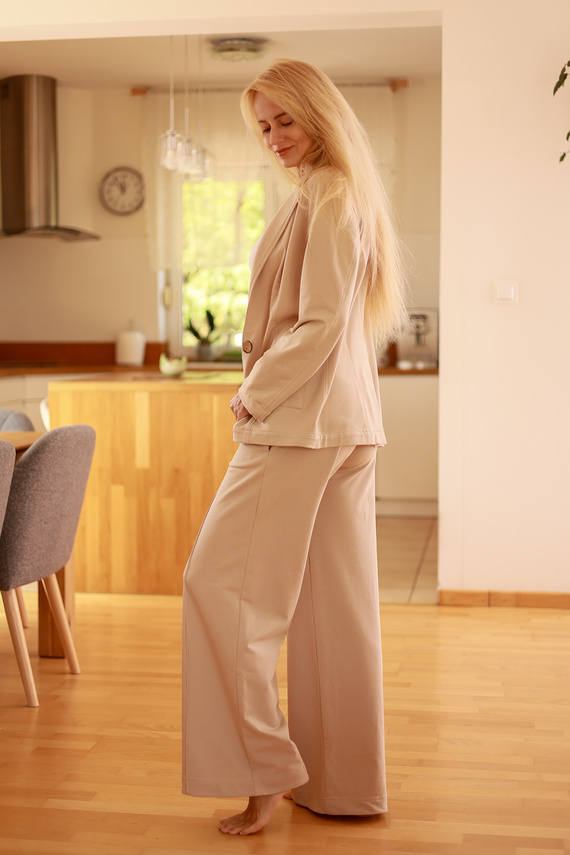 Emi - elegante Damenjacke, 95 % Baumwolle 5 % Elasthan | Polnische Marke Mirale – Beige