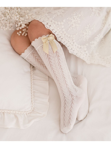 1382 Kinder-Kniestrümpfe mit Schleife und Lochmuster - Baumwolle Milena, Ecru