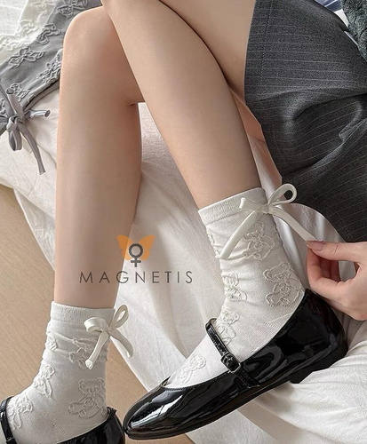 Ecrufarbene Damensocken Magnetis CO5020 – Baumwolle, Jacquard mit Teddybär-Motiv