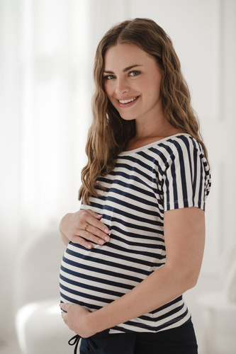 Two Ways Reversible Umstands- und Stillbluse | Kurzarm, bequemes Milk&Love marineblau-weiß gestreift