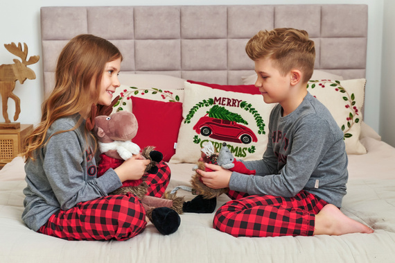 7345 Dunkelgrauer Doctor Nap Kinderpyjama – 100 % Baumwolle