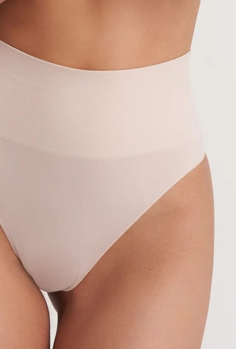 Sensual Skin Correct 41046 Korrektur-Tanga – nahtlos, formend – helles Nude