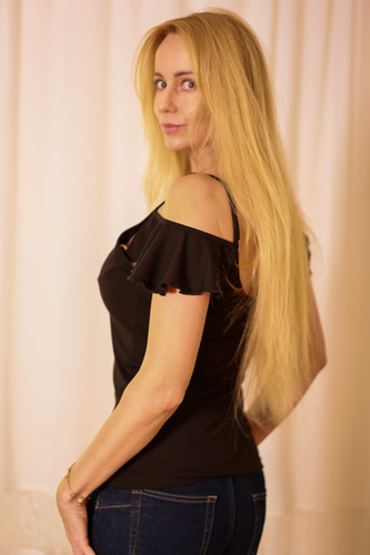 Vera Mirale Damenbluse – offene Schulter, Rüschen, Viskose – Schwarz