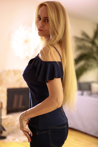 Vera Mirale Damenbluse – offene Schulter, Rüschen, Viskose – Marineblau