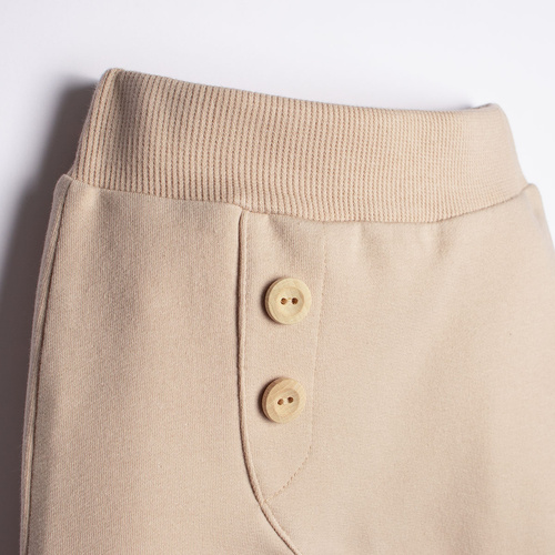 221273 Kiku Nicol beige Baby-Jogginghose mit Knöpfen