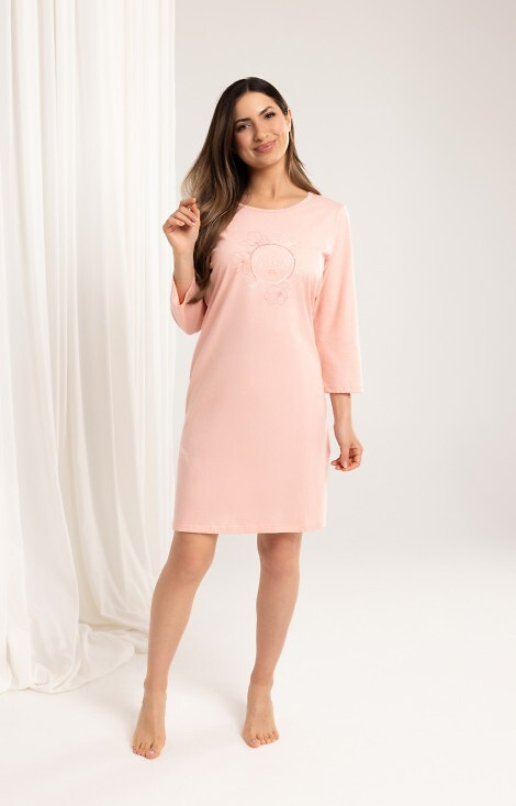 163 Nachthemd aus apricotfarbener Baumwolle „Regina“ – 3/4-Ärmel, bedruckt, oberhalb des Knies
