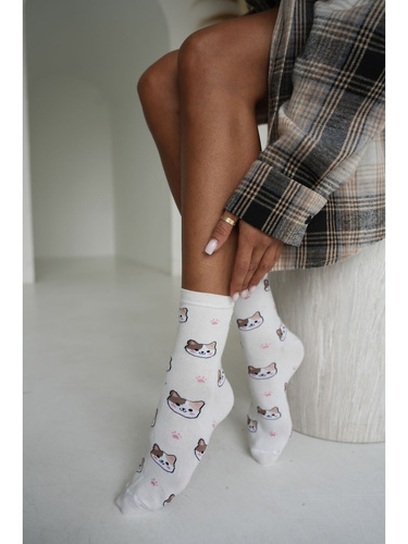 Milena 0200-266 weiche Damen-Baumwollsocken mit Katzen- und Pfotenmotiv in Ecru