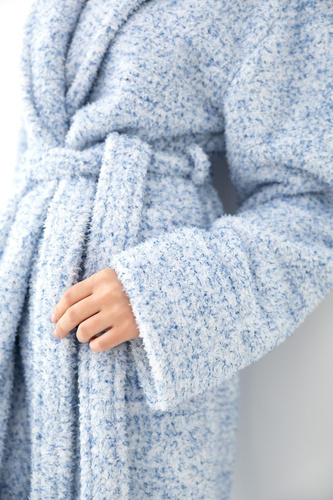 Damenbademantel Sensis Ismina blau – weich, flauschig, knielang