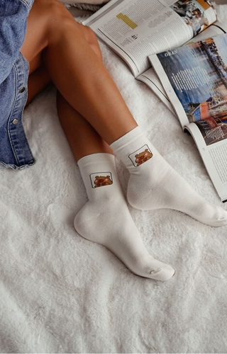 0200-186 Capybara Damensocken Milena ecru – Baumwolle, gemustert