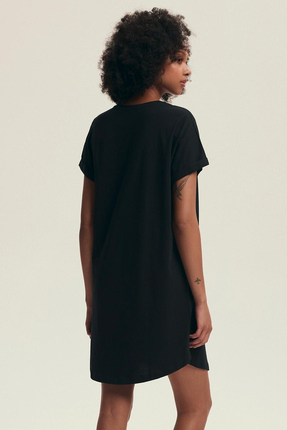 Nachthemd 43729 Dairoku Henderson schwarz – Baumwolle, kurze Ärmel, bequemer Schnitt