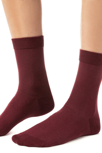 Steven art.211 nahtlose, glatte Damen-Socken aus Bio-Baumwolle - 009 bordeaux