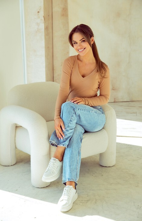 Eleonor Eldar Active beige – Damenbluse aus gerippter Viskose, lange Ärmel