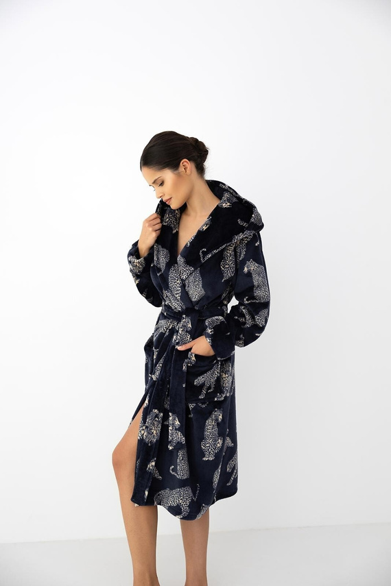 Damenbademantel Sensis Vespera lang mit Kapuze in Marineblau mit Animalprint