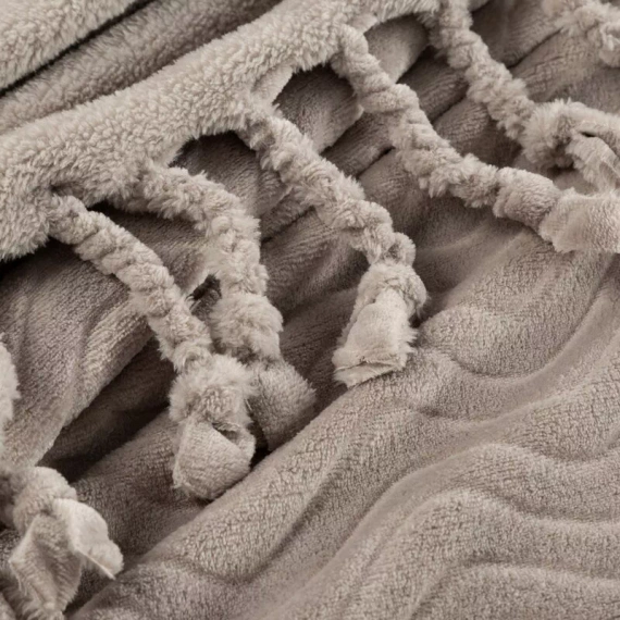 Emma Decke Tagesdecke mit Fransen Eurocurtains beige