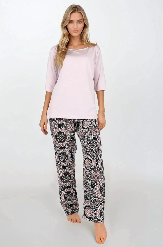 Rosafarbener Damenpyjama „Momenti Per Me“ von Desert Rose