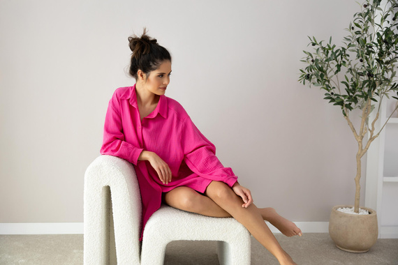 Magenta Sensis geknöpftes Nachthemd – Amaranth