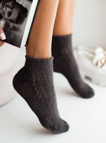 0989-001 Durchbrochene Damensocken Milena – Graphit