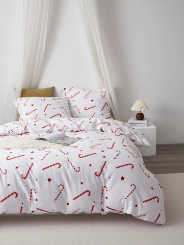 Weihnachtsbettwäsche „Candycanes“ aus Baumwollsatin von Spod Igliły i Nitki, weiß, rot, süß – elegant und weich