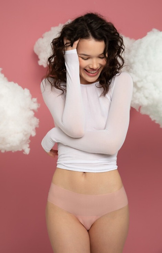 Mousse Classic Julimex – pfirsich – nahtloses Damenhöschen, ultraleicht, unsichtbar unter der Kleidung