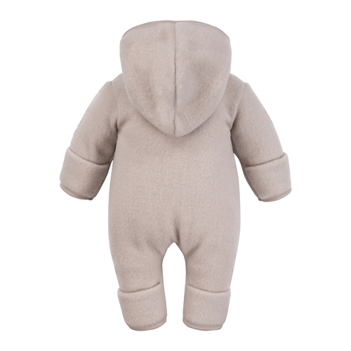 Eevi Babyanzug aus Merinowolle – beige, weich und atmungsaktiv