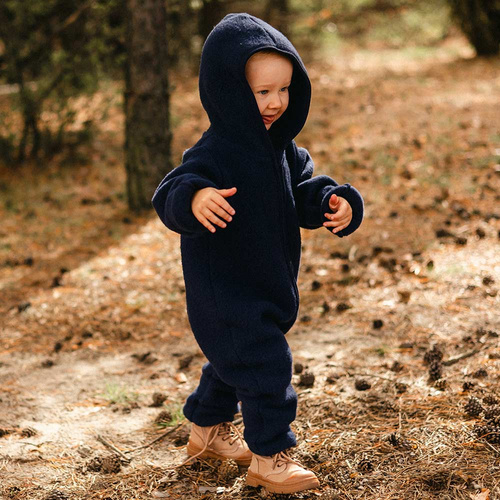 Eevi Baby-Overall aus Merinowolle – Marineblau, weich und atmungsaktiv