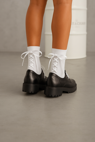 1597.001 Milena Damen-Schnürsocken – weiß 2