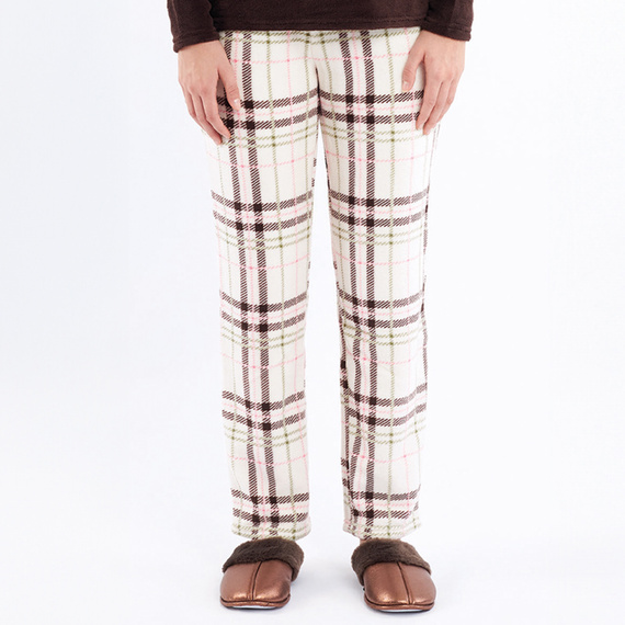 Brauner Pyjama von Liliana Sorbetto – warmes, kariertes Fleece mit Stickerei