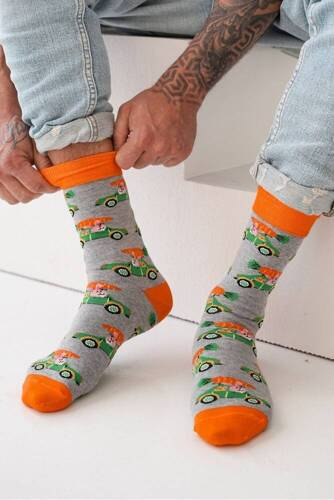 0125-112 Hase im Auto Milena Herrensocken – helle Melange