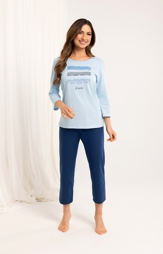 709 Damen-Pyjama aus blauer Baumwolle – 3/4-Ärmel, 3/4-Hosen, bunter Aufdruck