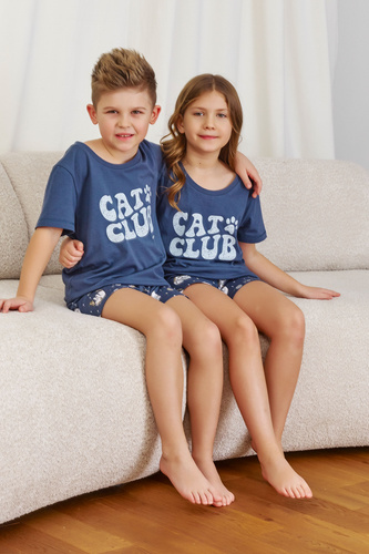7205 „Cat Club“ Unisex Doctor Nap Kinderpyjama – tiefblau