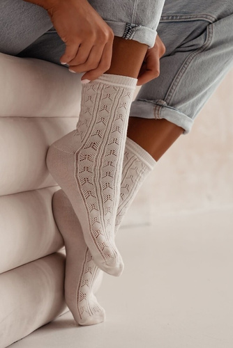 0989-007 Durchbrochene Milena Damensocken – ecru
