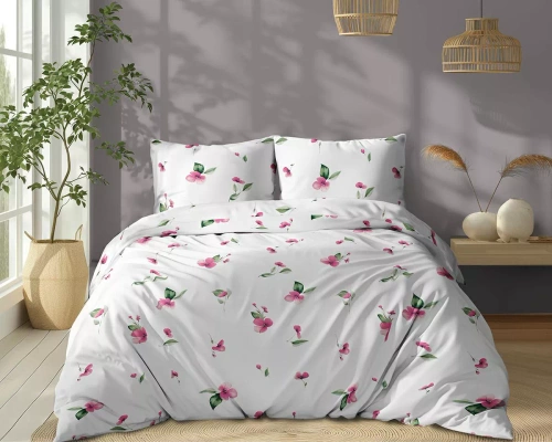 5769 A Cotton Bloom Detexpol weiße Baumwollbettwäsche mit rosa Blüten und grünen Blättern – 100 % Baumwolle, doppelseitig, polnische Produktion