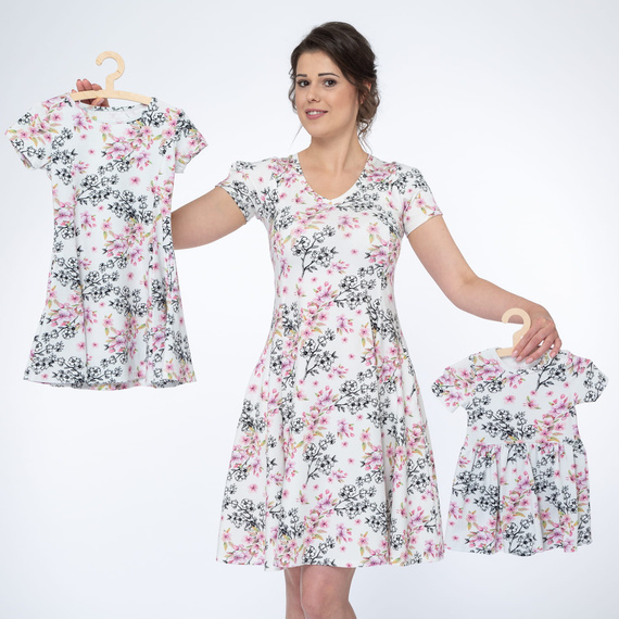 Babybody Milk & Love Blumen hell Baumwolle kurzarm