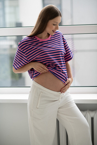 Mamahood Milk&Love Umstands- und Still-T-Shirt, rosa und blau gestreift – bequem und stilvoll