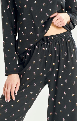 3440 Mina Taro Damenpyjama, Marineblau – Baumwolle mit Blumen, lange Ärmel