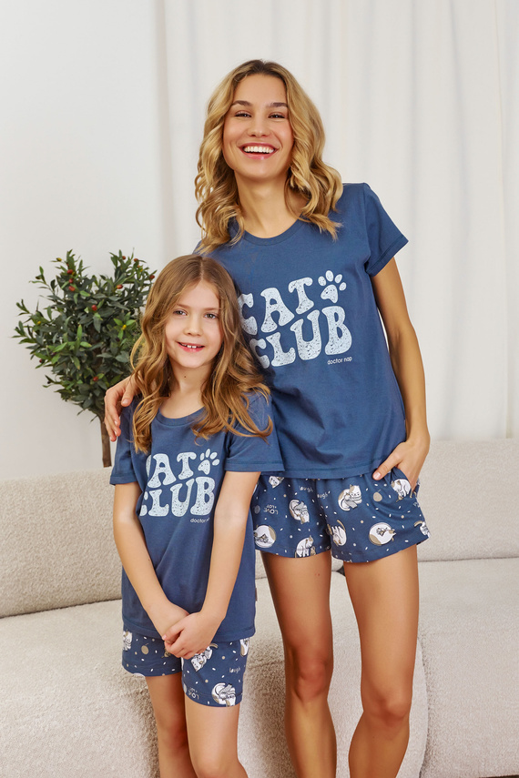 7205 „Cat Club“ Unisex Doctor Nap Kinderpyjama – tiefblau