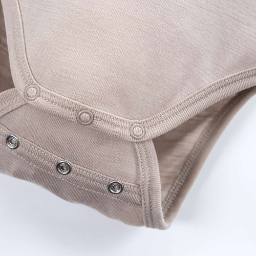 Merino-Body aus Eevi-Merinowolle – Beige