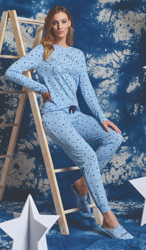 Denisa Sorbetto Pyjama – blau, feminin, mit metallischer Aufschrift und Schleife