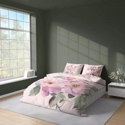 5426 Eine 3D-Mikrofaserbettwäsche mit pastellfarbenen Wildrosen – Detexpol