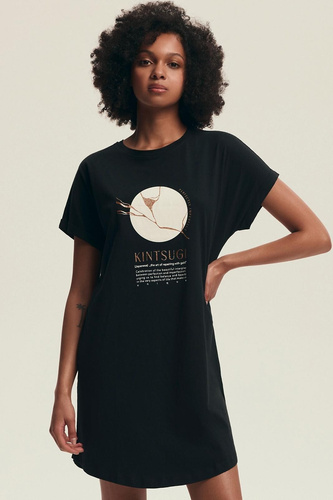 Nachthemd 43729 Dairoku Henderson schwarz – Baumwolle, kurze Ärmel, bequemer Schnitt