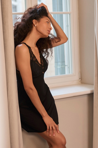 Mefemi Hanna KS01 Nachthemd Viskose Spitze Schwarz Gepolstert
