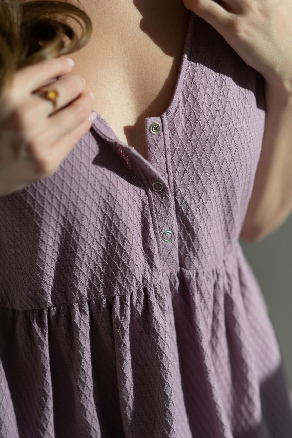 Aurora Umstands- und Stillnachthemd Lavendel Milk&amp;Love – Baumwolle, Knopfleiste, poliert