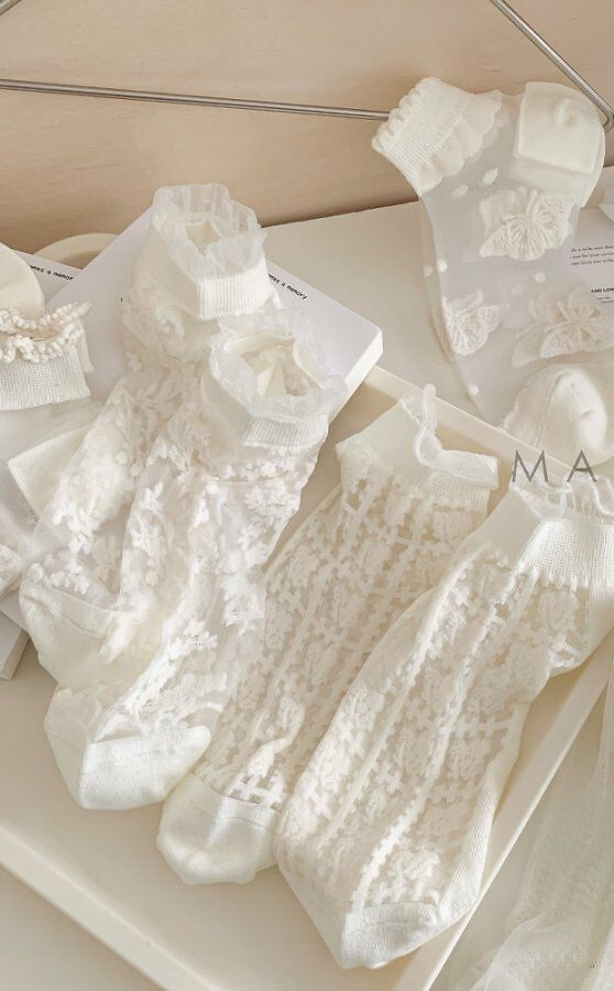 Damen Baumwoll-Füßlinge Magnetis CC-251106 ecru mit zartem Muster