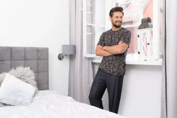 Pinus Schlafanzug Herren kurzarm, lange Hose Italian Fashion- print/graphite